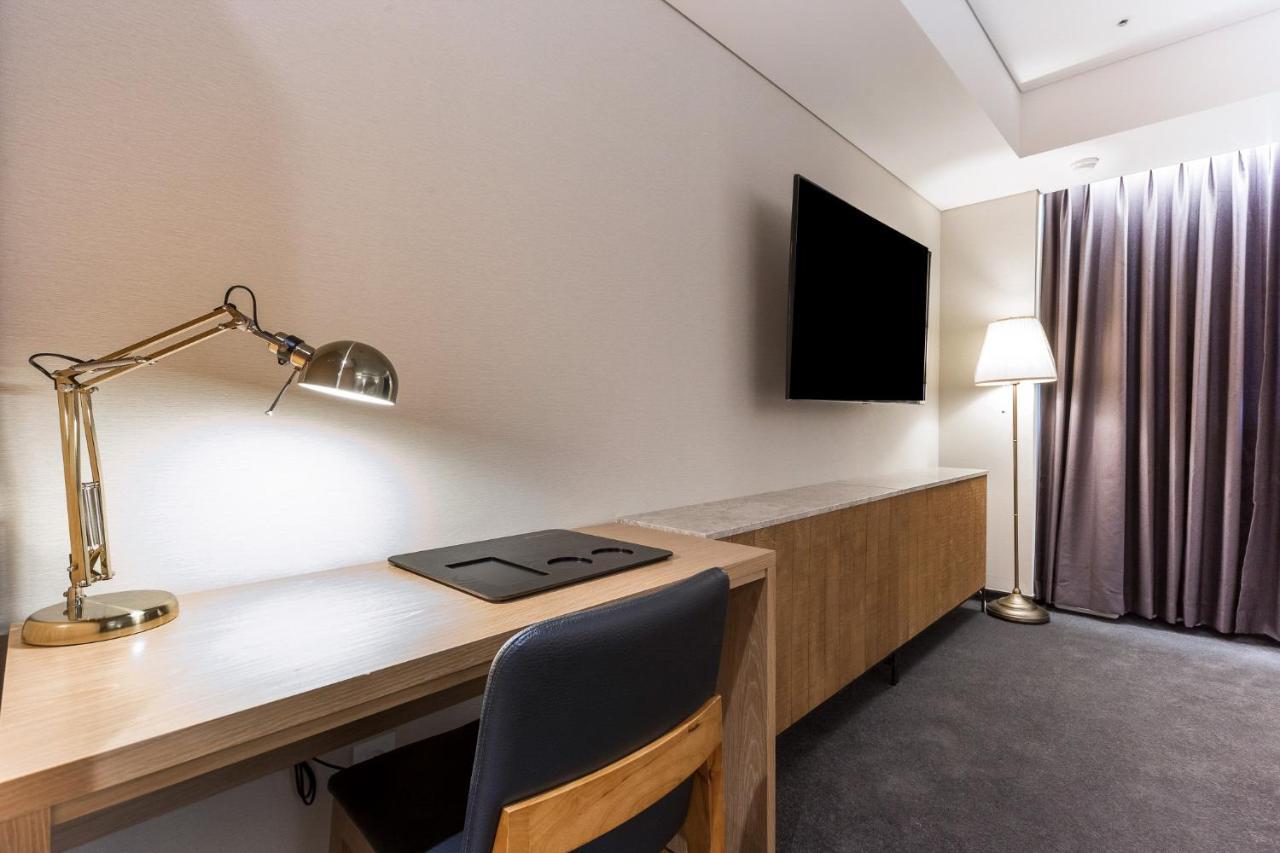 Gwangju Hound Hotel Gwangju Metropolitan City ภายนอก รูปภาพ
