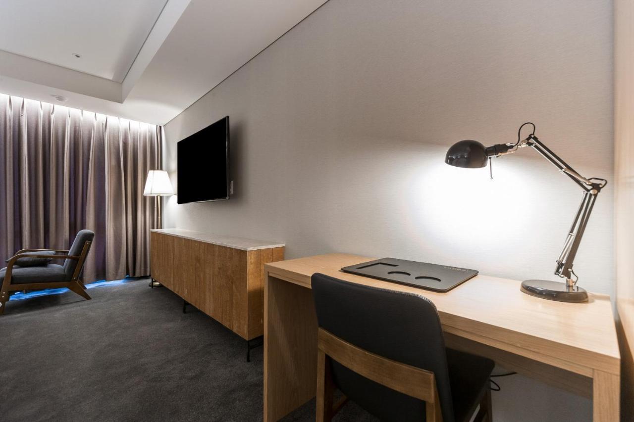 Gwangju Hound Hotel Gwangju Metropolitan City ภายนอก รูปภาพ